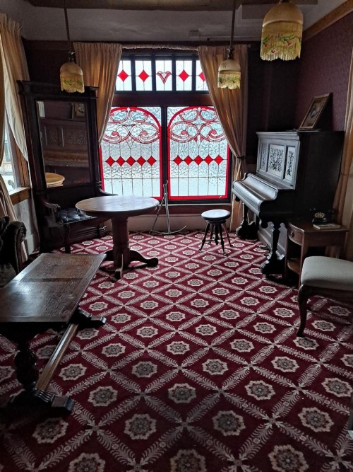 Van Gilder Hotel - image 3