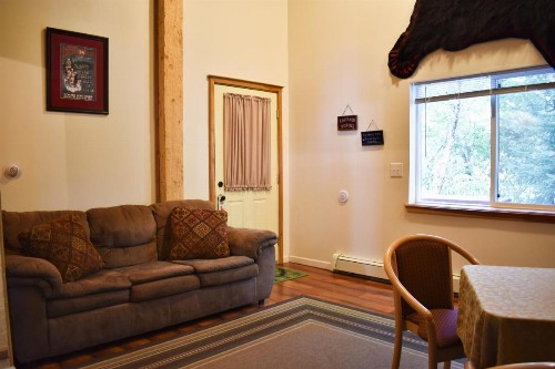 Exit Glacier Lodge - image 11