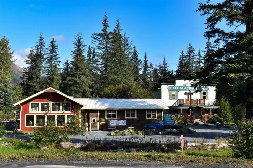 Exit Glacier Lodge - image 40