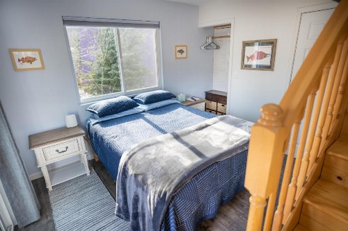 Glacier Creek Cabins - image 14