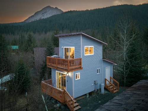 Glacier Creek Cabins - image 23