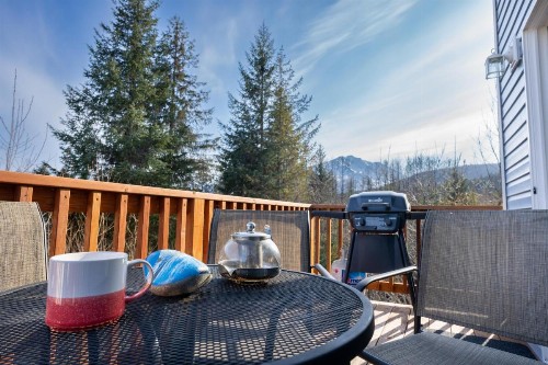 Glacier Creek Cabins - image 9