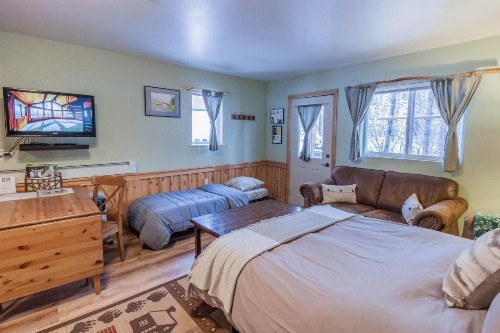 Bear Lake Lodgings B&B - image 45