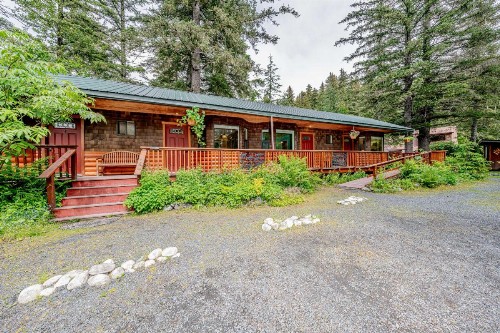 Steller Inn - image 33