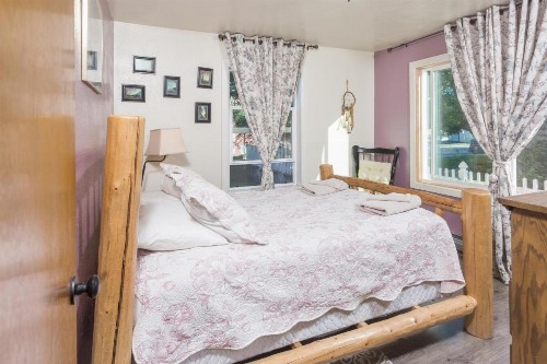 Seward's Guest House - image 11