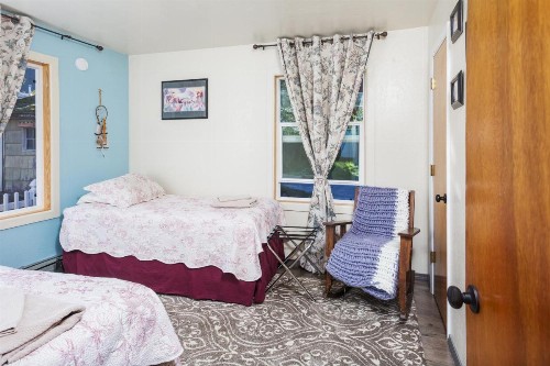 Seward's Guest House - image 12