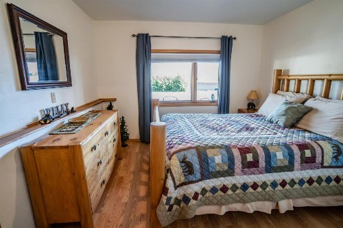 Bears Den Alaska Lodging - image 22