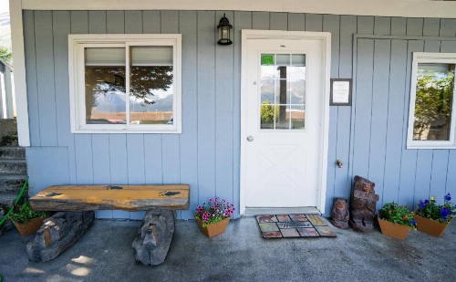 Bears Den Alaska Lodging - image 26