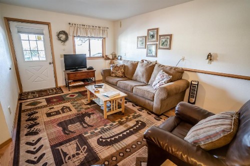 Bears Den Alaska Lodging - image 31