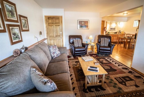 Bears Den Alaska Lodging - image 34