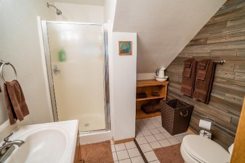 Bears Den Alaska Lodging - image 4