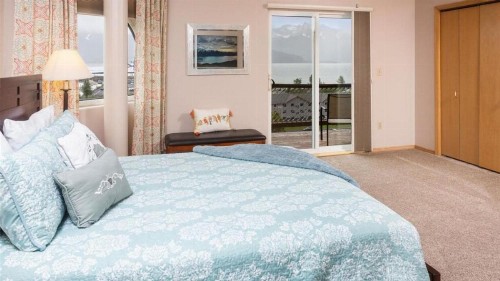 Cliff Top Townhouse - image 4