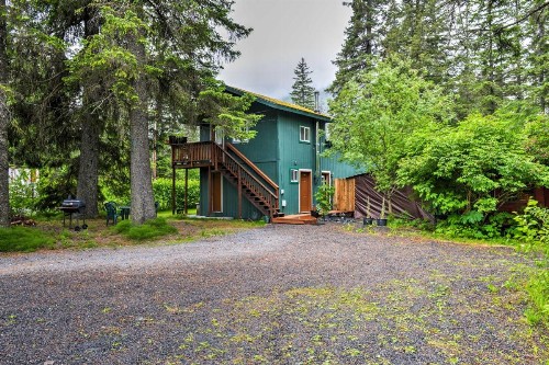 Peaceful Quiet Seward Apt with Back Yard and Mtn Views - image 7