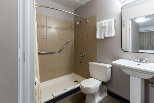 Motel 6-Cincinnati OH - image 10