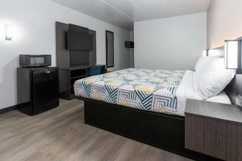Motel 6-Cincinnati OH - image 11