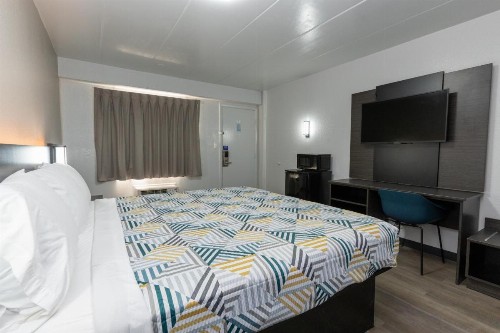 Motel 6-Cincinnati OH - image 19