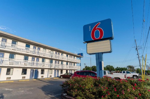 Motel 6-Cincinnati OH - image 29