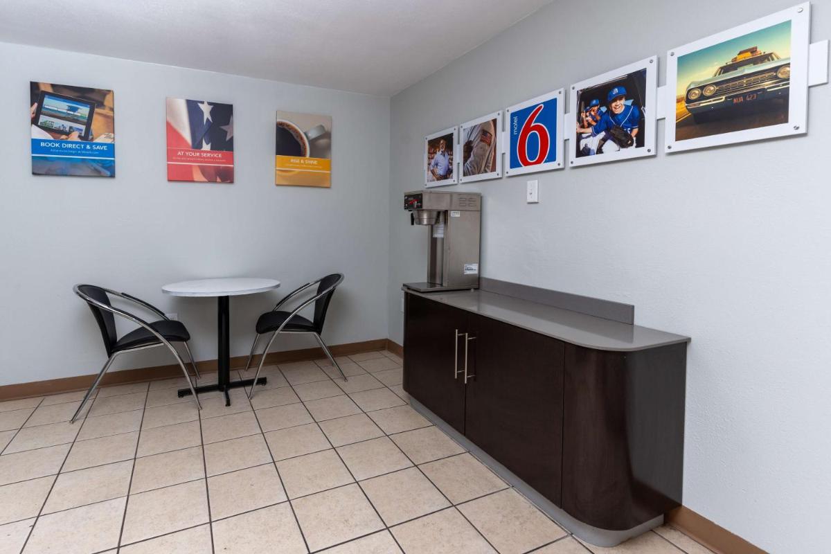 Motel 6-Cincinnati OH - image 4