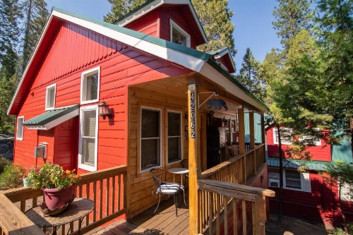 Elliott House Bed & Breakfast - image 17