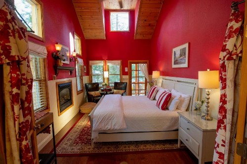 Elliott House Bed & Breakfast - image 21