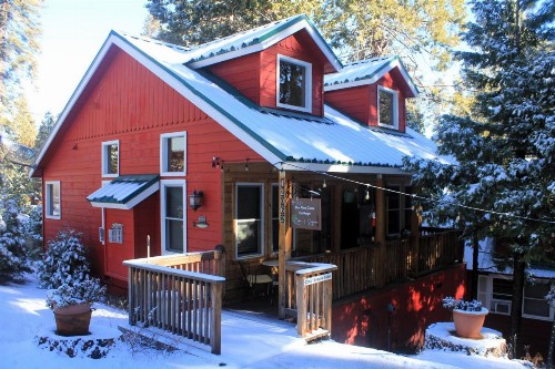 Elliott House Bed & Breakfast - image 3
