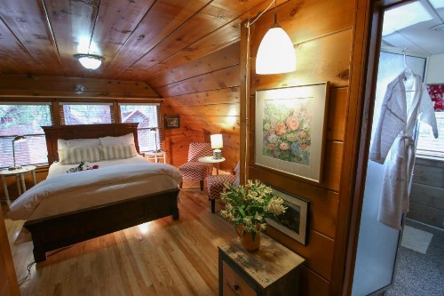 Elliott House Bed & Breakfast - image 30