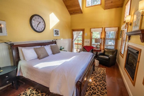 Elliott House Bed & Breakfast - image 37