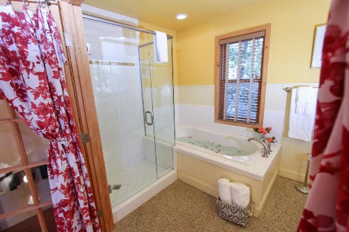 Elliott House Bed & Breakfast - image 38