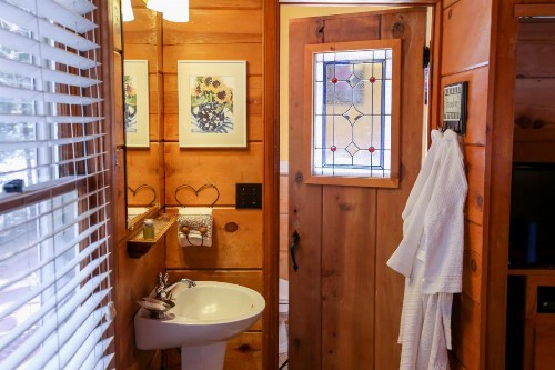 Elliott House Bed & Breakfast - image 41