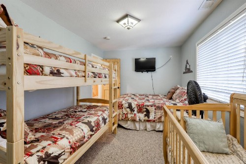 Bear Bottom Cabin - image 9