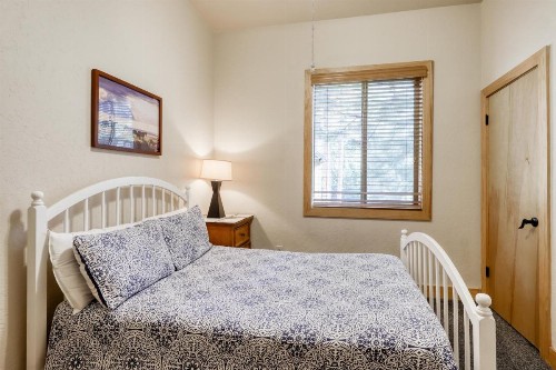 Bonanza Bunkhouse - image 9