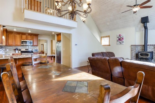 Carriage House - image 12