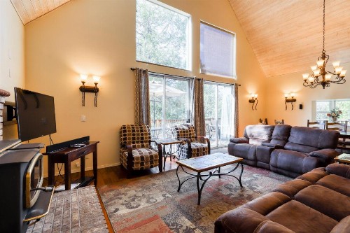 Carriage House - image 6