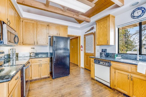 Granite View Lodge - image 9