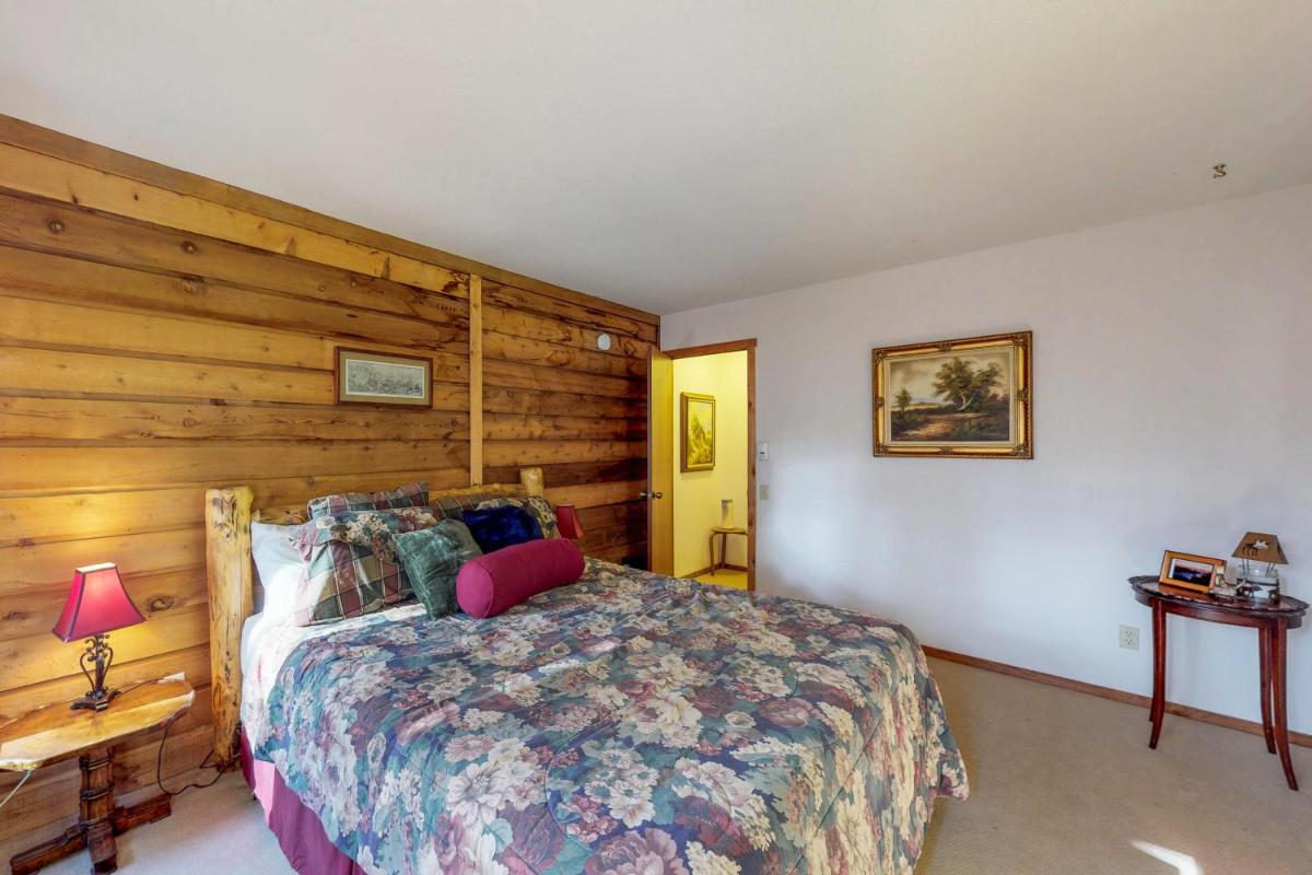 Huntington Lake Condo 92 - image 6