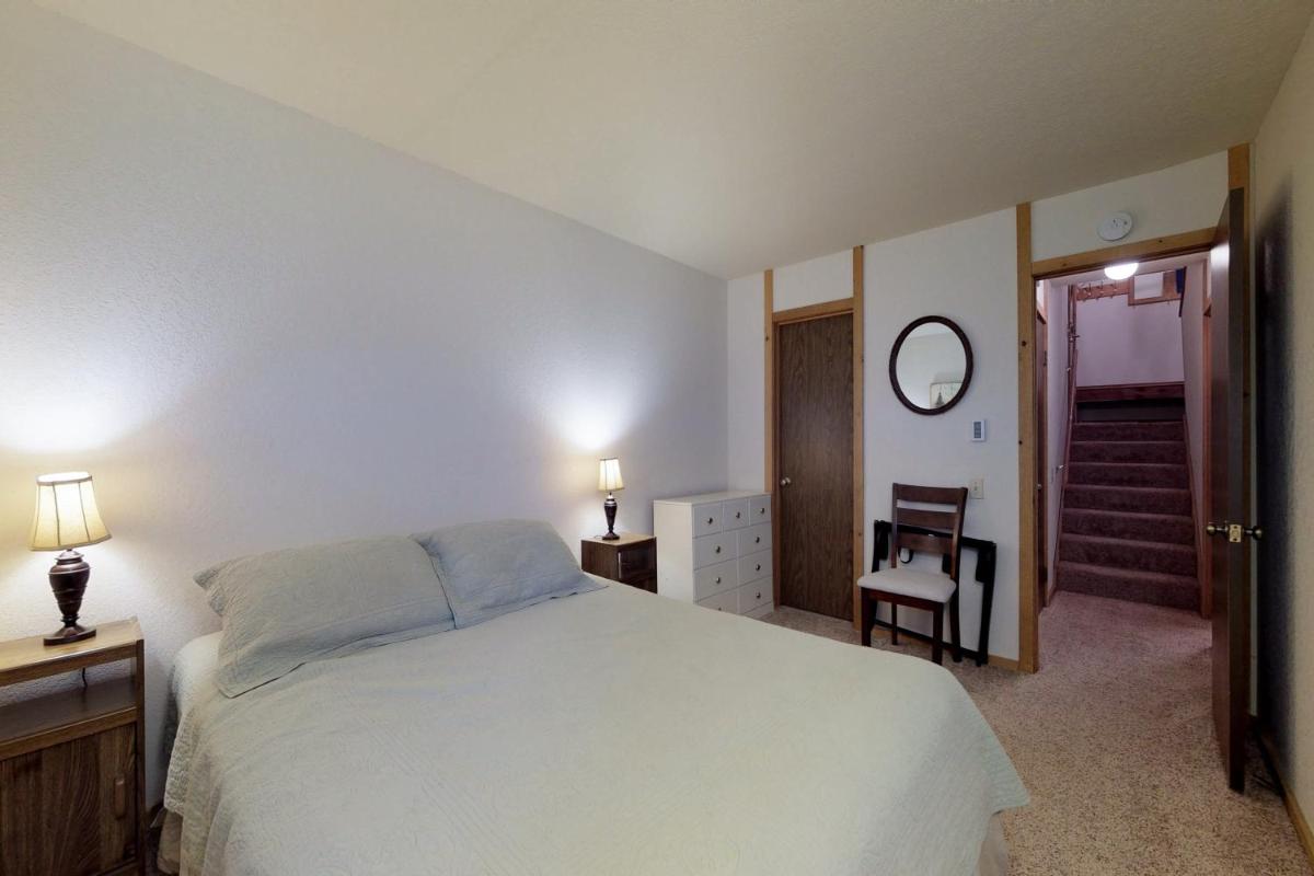 Living Pines Condominium - image 7