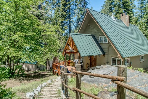 R&R Retreat - image 1