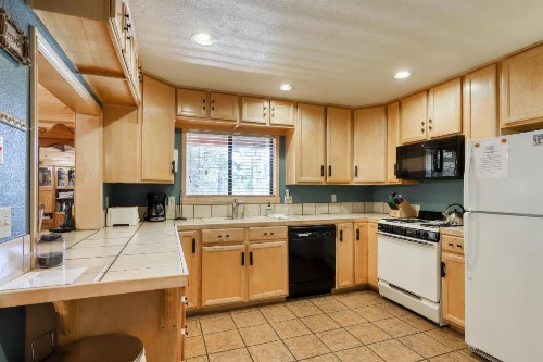 Black Diamond Lodge - image 10