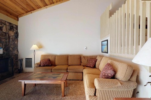 Blue Jay Condominium - image 6
