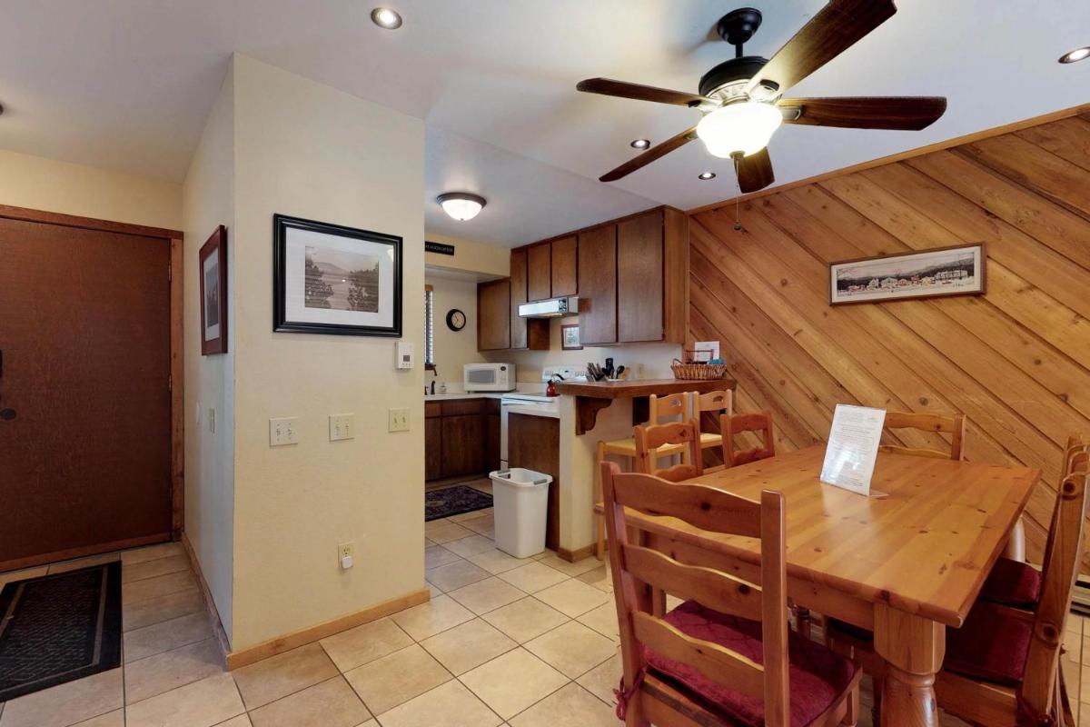 Blue Jay Condominium - image 7