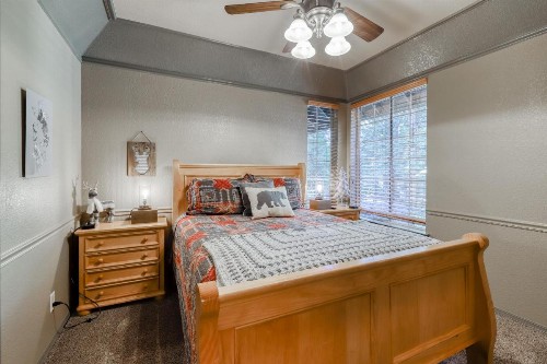 Lazy Bear Lodge - image 8