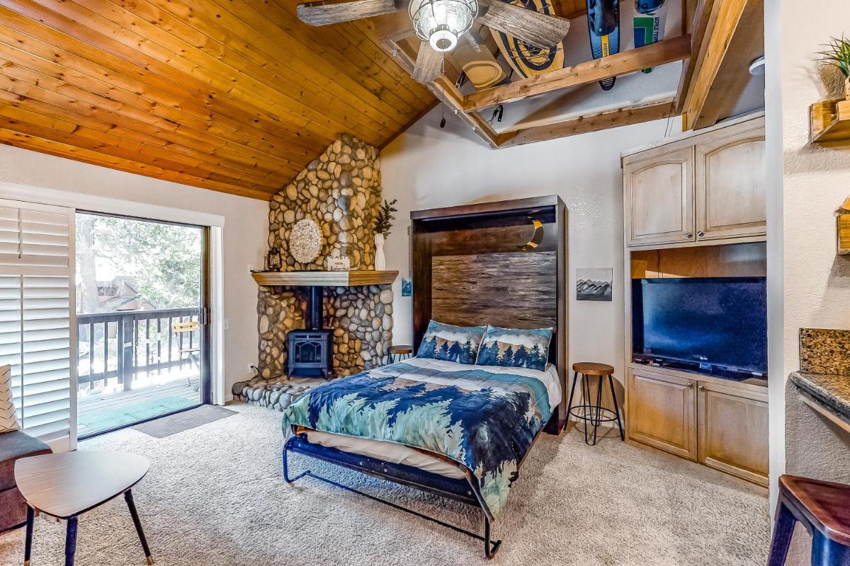 The Lake House - image 7