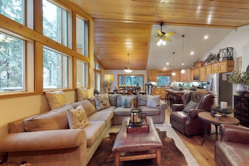 Hilltop Hideout - image 10