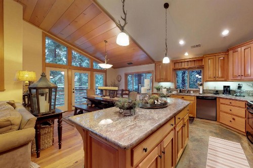 Hilltop Hideout - image 6
