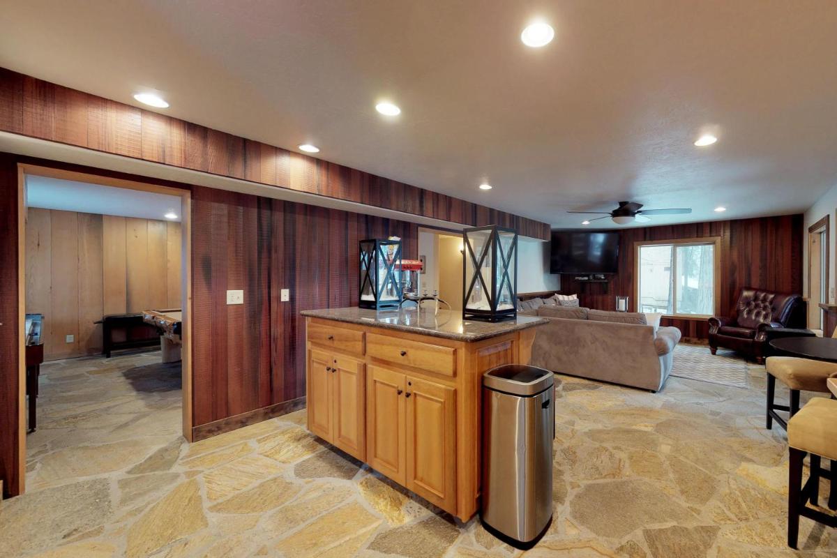 Hilltop Hideout - image 7