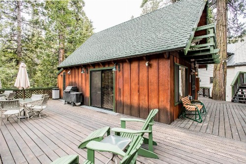 Shaver Village Chalet - image 9