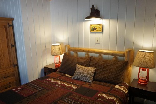 Shaver Lake Village Hotel - image 25