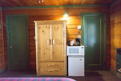 Shaver Lake Village Hotel - image 44