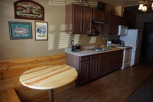 Shaver Lake Village Hotel - image 49
