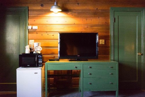 Shaver Lake Village Hotel - image 8